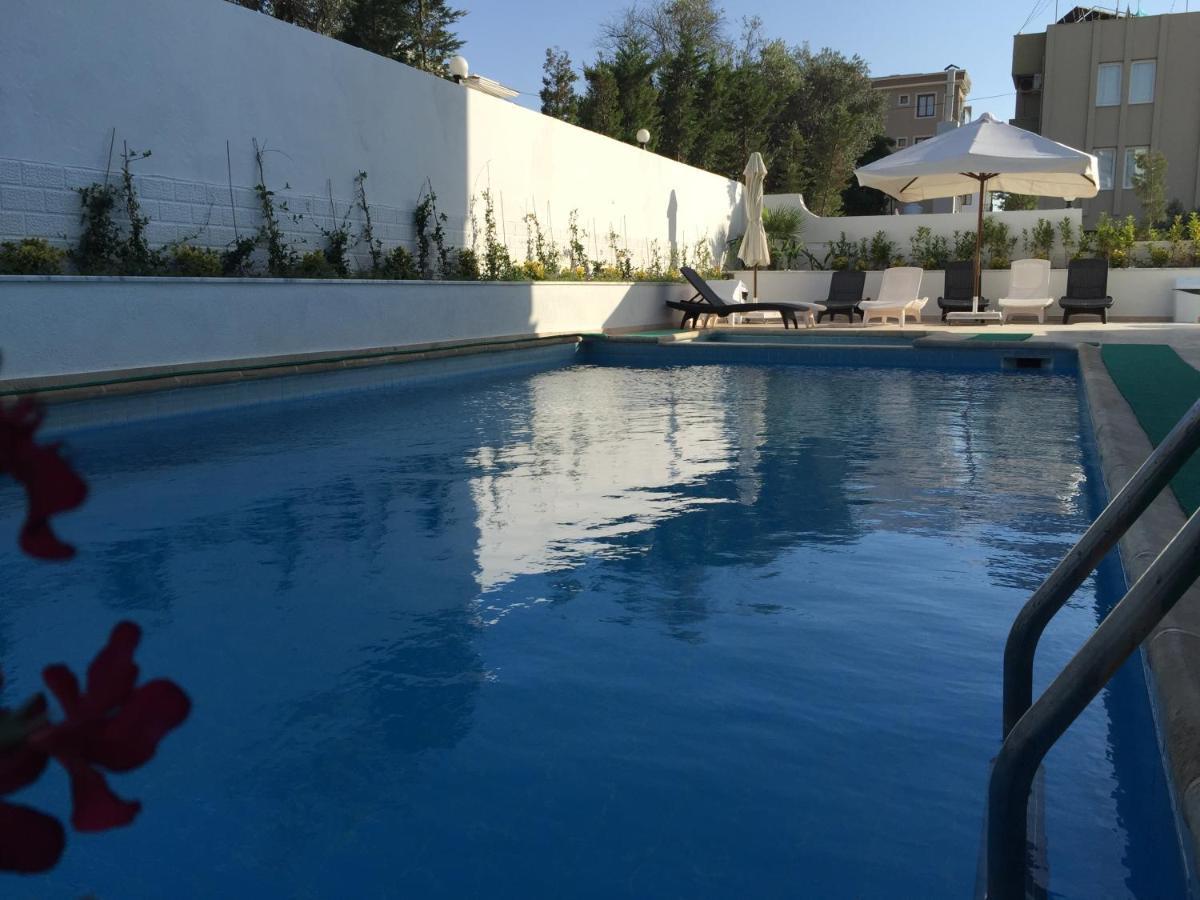 Cicek Apart Hotel Çeşme Εξωτερικό φωτογραφία