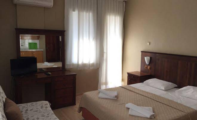 Cicek Apart Hotel Çeşme Εξωτερικό φωτογραφία