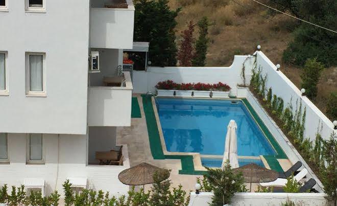 Cicek Apart Hotel Çeşme Εξωτερικό φωτογραφία